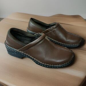 Eastland Shoes Women’s Size 10 Kelsey Slip On Clogs Brown Leather Wedge 3334-02